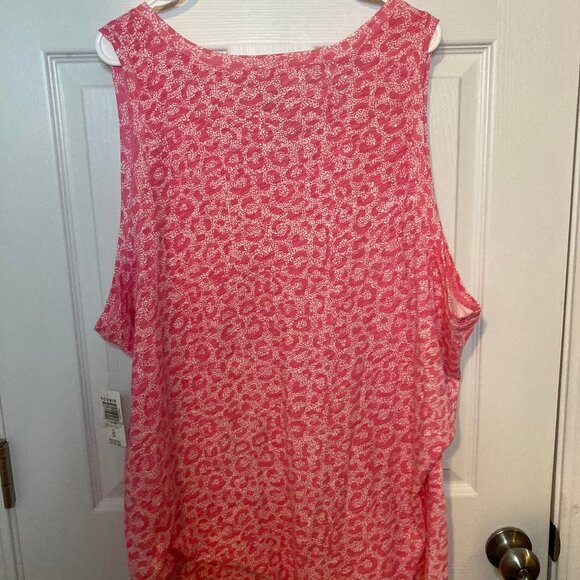 Torrid Classic Fit Pink Leopard Tank - Picture 2 of 5